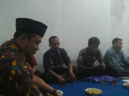 Pertemuan Rutin RT 08 Pedukuhan Sidorejo Bersama Lurah Desa Ngestiharjo